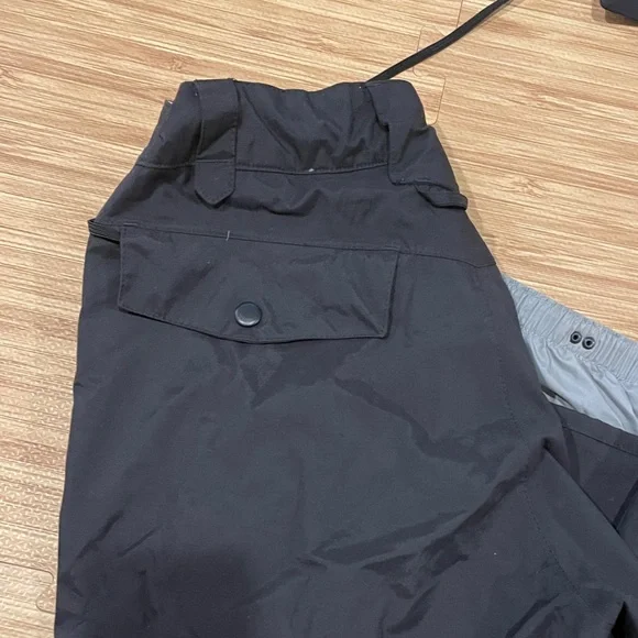 Burton Black Cargo Pants - Picture 6 of 8